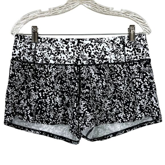 Lululemon Run Times Short II 4" Chirasu Black Chirakasu Alpine White Sz 6 EUC - Picture 3 of 9